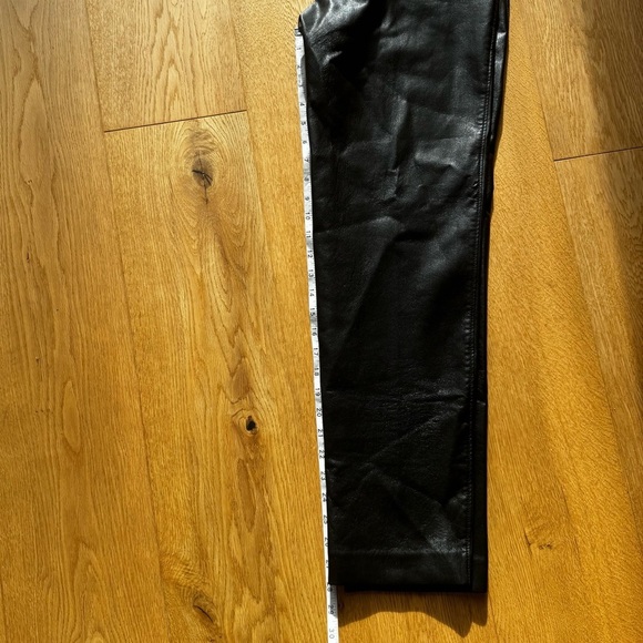 Aritzia Babaton Command Vegan Leather Pant in Black - 2 - Picture 11 of 17